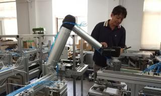 自动包装机器人